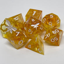 Load image into Gallery viewer, Honey Bee Dice Set