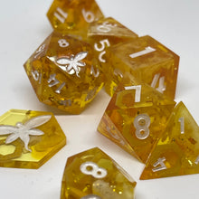 Load image into Gallery viewer, Honey Bee Dice Set